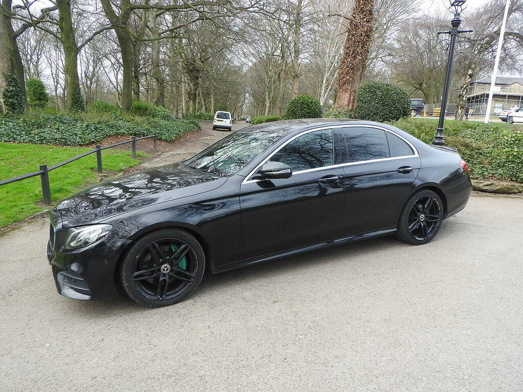Mercedes-Benz E Class E220d Amg Line WF67ZVW Black #2