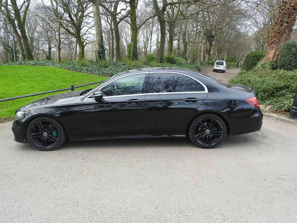 Mercedes-Benz E Class E220d Amg Line WF67ZVW Black #3