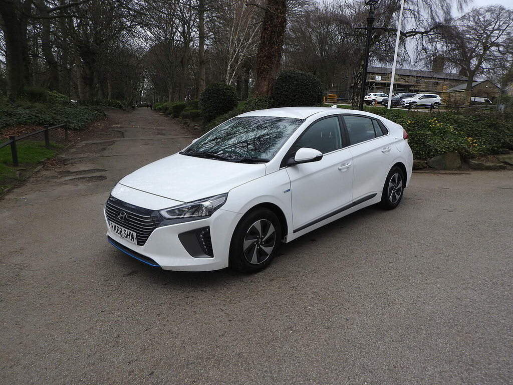 Hyundai Ioniq H-gdi Premium YK68SHM White #3