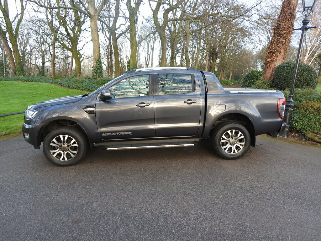 Ford Ranger 3.2 Tdci Wildtrak Pickup Double Cab Aut YO19DJF Grey #4