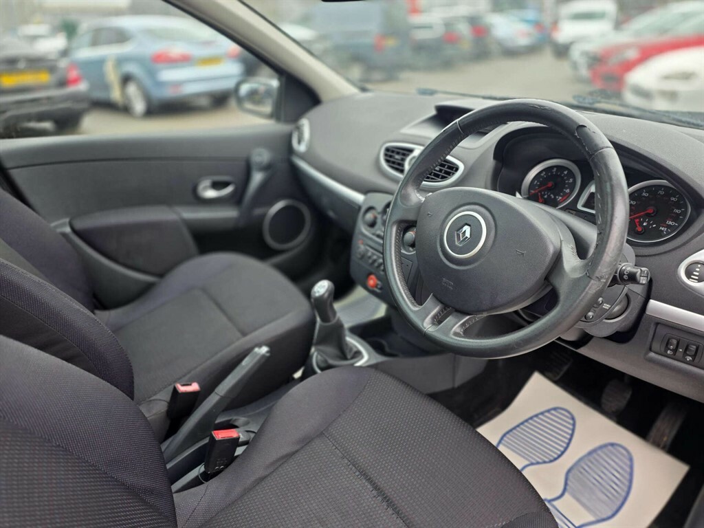 Renault Clio 1.1 Dynamique T 100 NU57HWP Silver #5