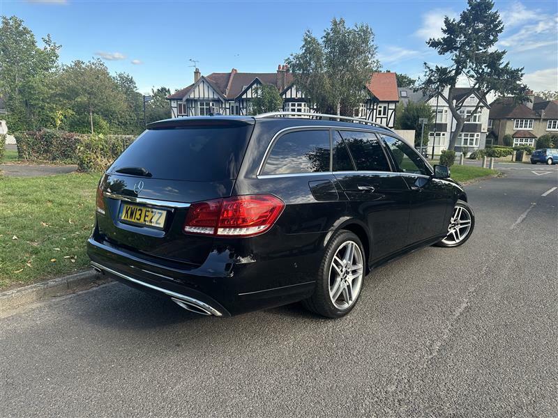 Mercedes-Benz E Class Estate KW13EZZ #3