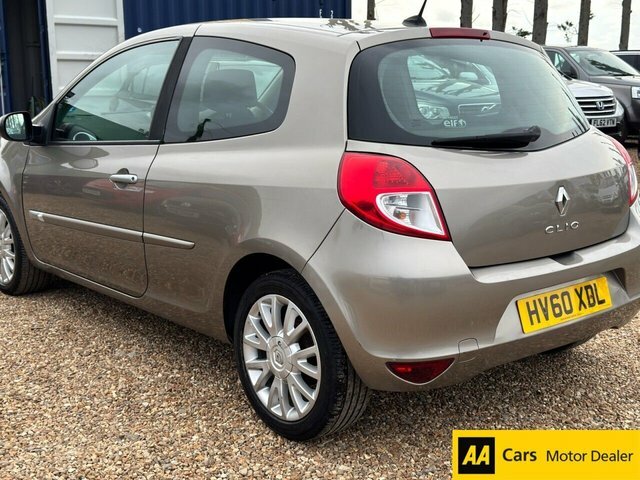Renault Clio 1.5 Dci Dynamique Tomtom Hatchback Manu Beige #4