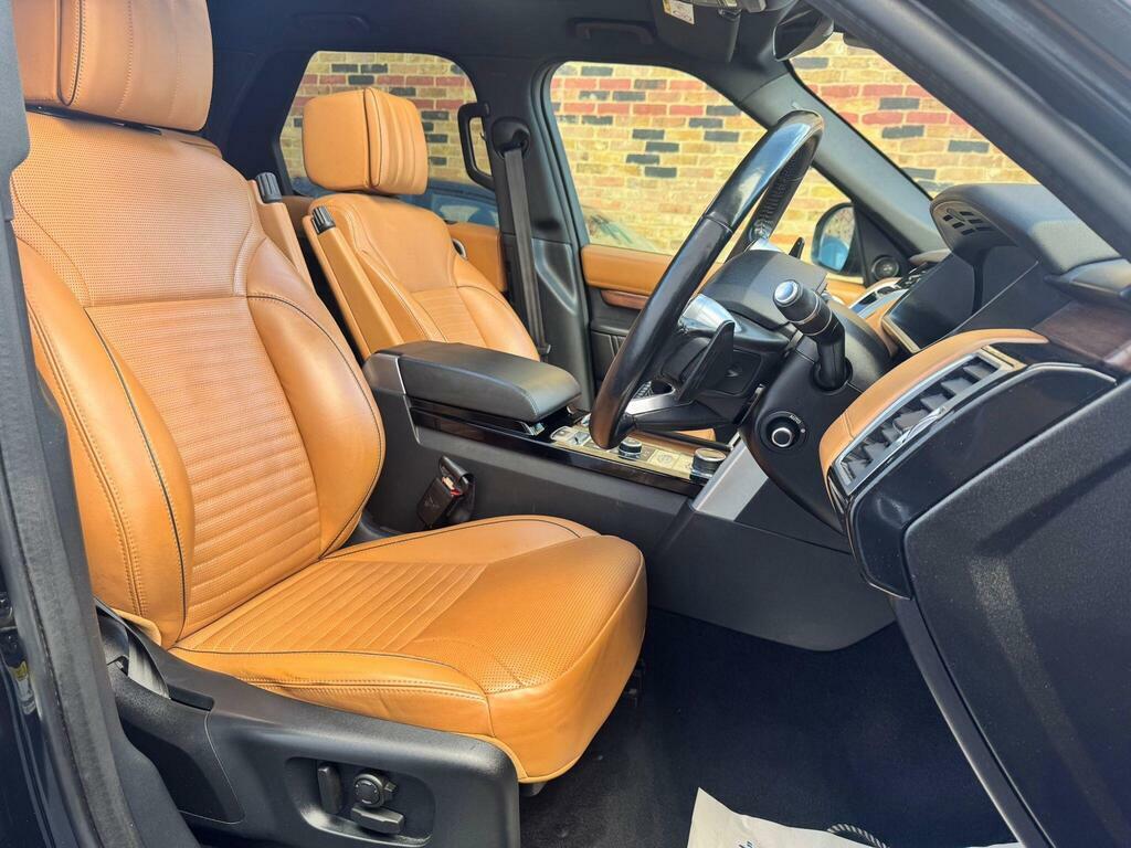 Land Rover Discovery .0 Sd V6 Hse Luxury 4Wd Euro 6 S S AF20KJE Black #2