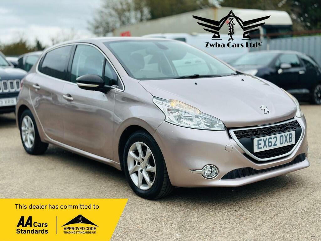 Peugeot 208 Hatchback 1.4 E-hdi Allure Egc Euro 5 Ss 2 Pink