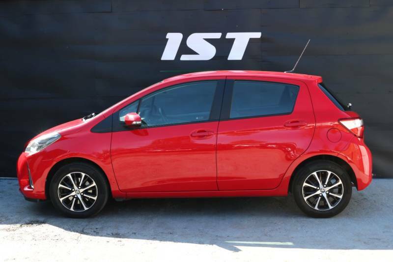 Toyota Yaris 1.5 Vvt-i Icon Tech - 2018 18 GX18JXU Red #4