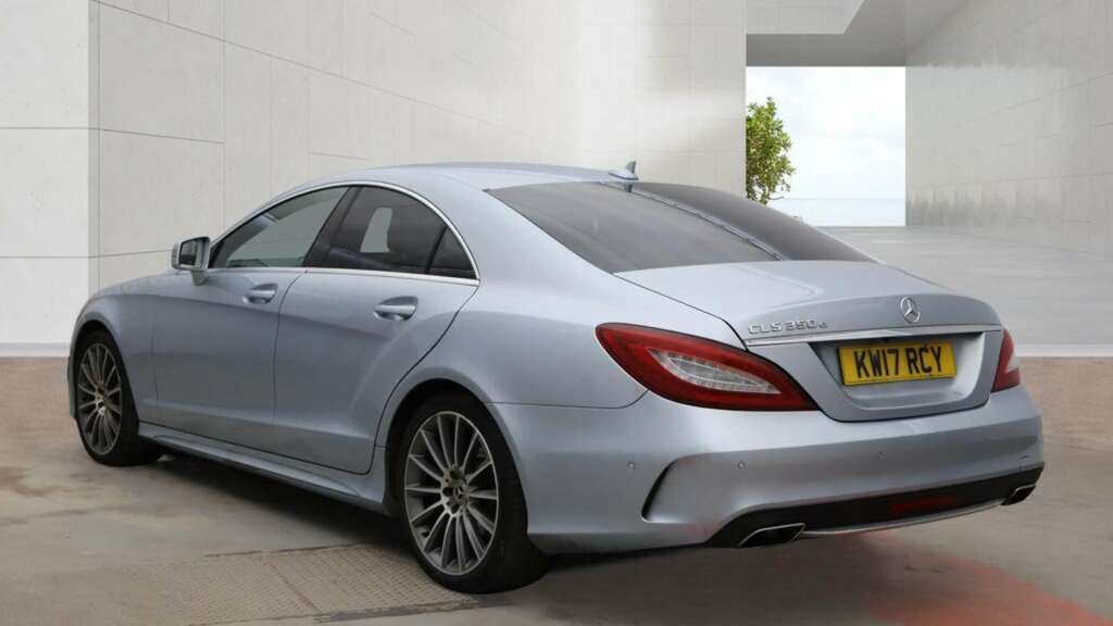 Mercedes-Benz CLS 3.0 Cls350d V6 Amg Line Premium Coupe Silver #4