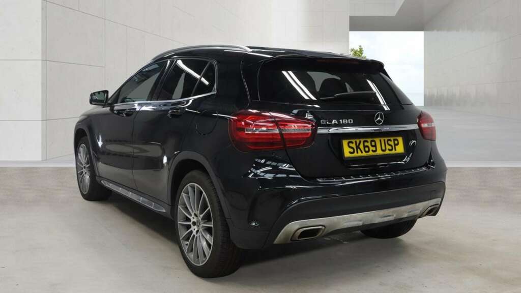 Mercedes-Benz GLA Class 1.6 Gla180 Amg Line Edition Suv 7G-dct SK69USP Black #4
