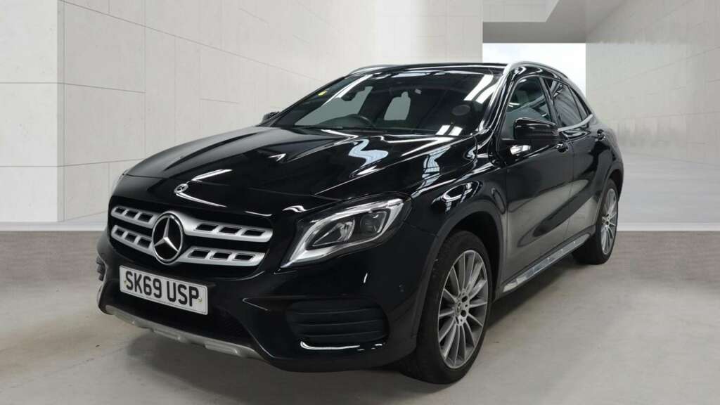 Mercedes-Benz GLA Class 1.6 Gla180 Amg Line Edition Suv 7G-dct SK69USP Black #2