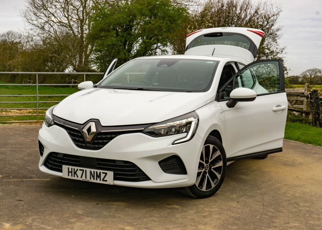Renault Clio 1.0 Iconic Tce 90 My21.5 2021 HK71NMZ White #6
