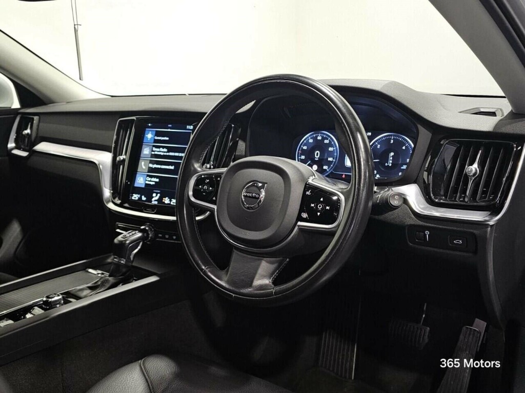 Volvo V60 D3 Momentum Plus Estate Euro 6 Ss Silver #2