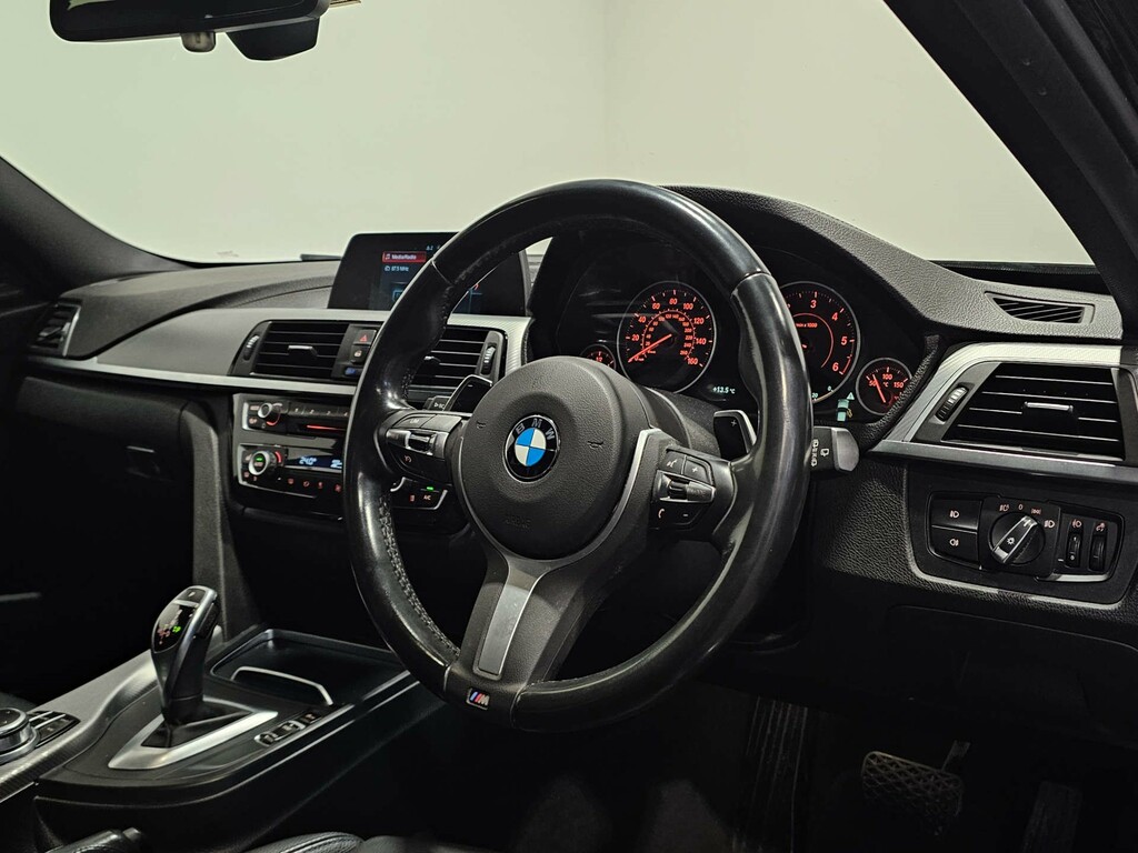 BMW 3 Series M Sport Shadow Edition Touring Euro 6 FT68YDO #2