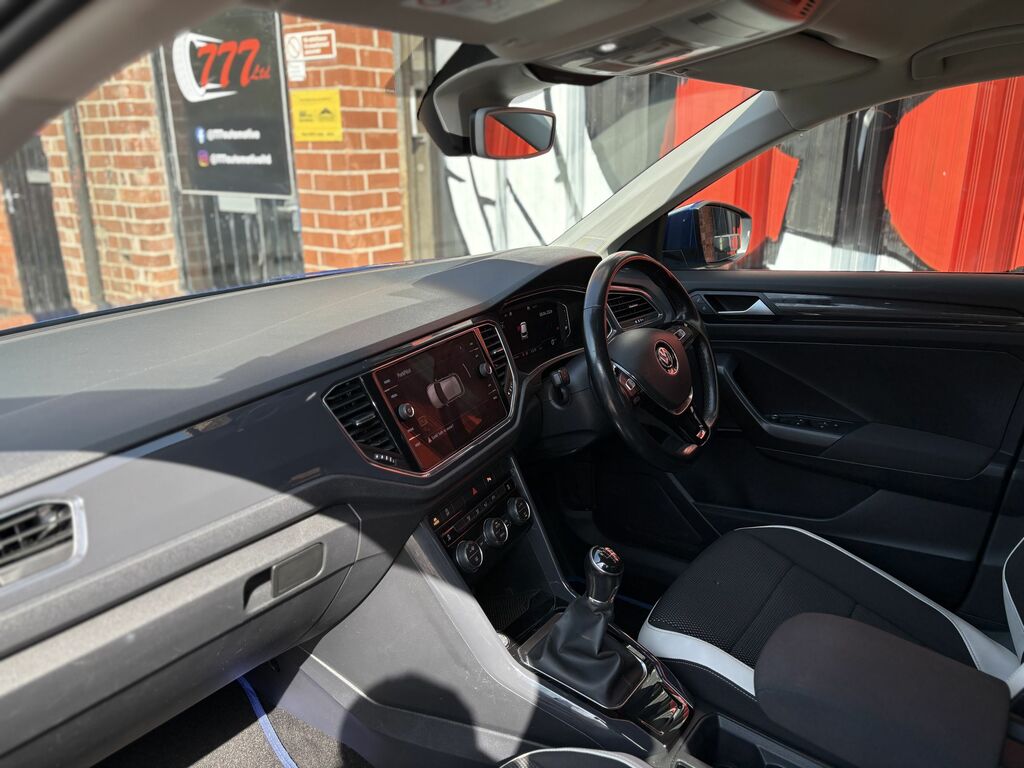 Volkswagen T-Roc 2018 1.5 Tsi Evo Sel Suv Euro 6 Blue #4