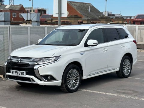 Mitsubishi Outlander 2.4 Outlander Dynamic White #4