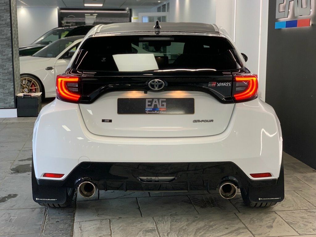 Toyota Yaris 1.6L Gr Circuit EF21LHL White #5