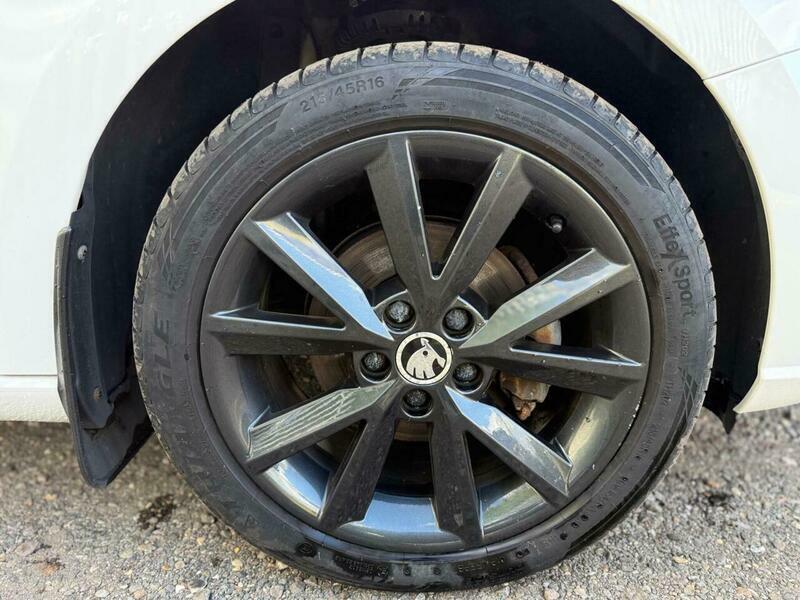 Skoda  Tdi Laurin Klement Beige #49
