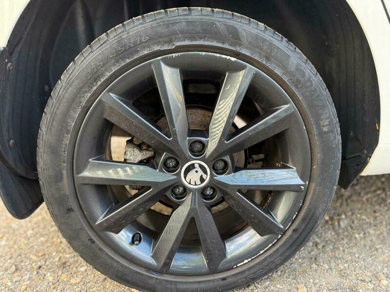 Skoda  Tdi Laurin Klement Beige #48