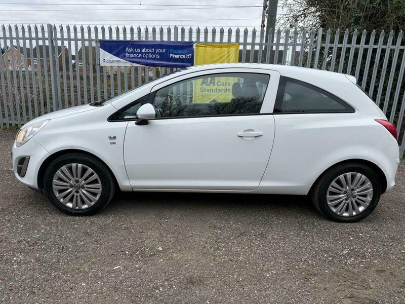 Vauxhall Corsa 1.2 16V Excite Euro SG11VMR White #4