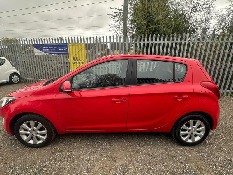 Hyundai I20 1.2 Style Euro 5 Red #5