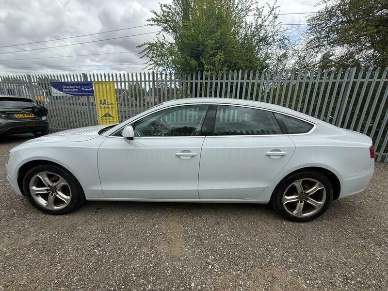 Audi A5 2.0 Tdi Se Sportback White #4