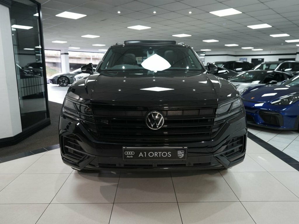 Volkswagen Touareg 3L Black Edition MM71ZGC Black #2