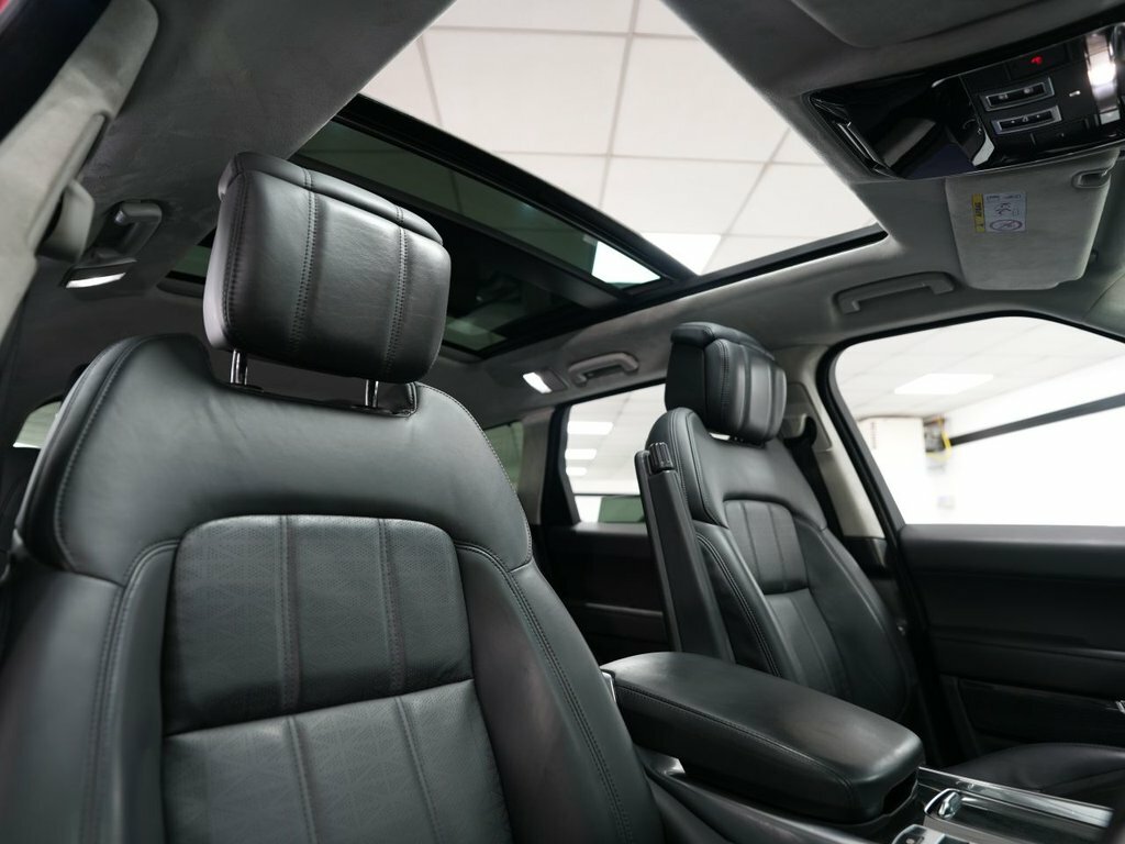 Land Rover Range Rover Sport 3L Dynamic KU22YVB Red #4