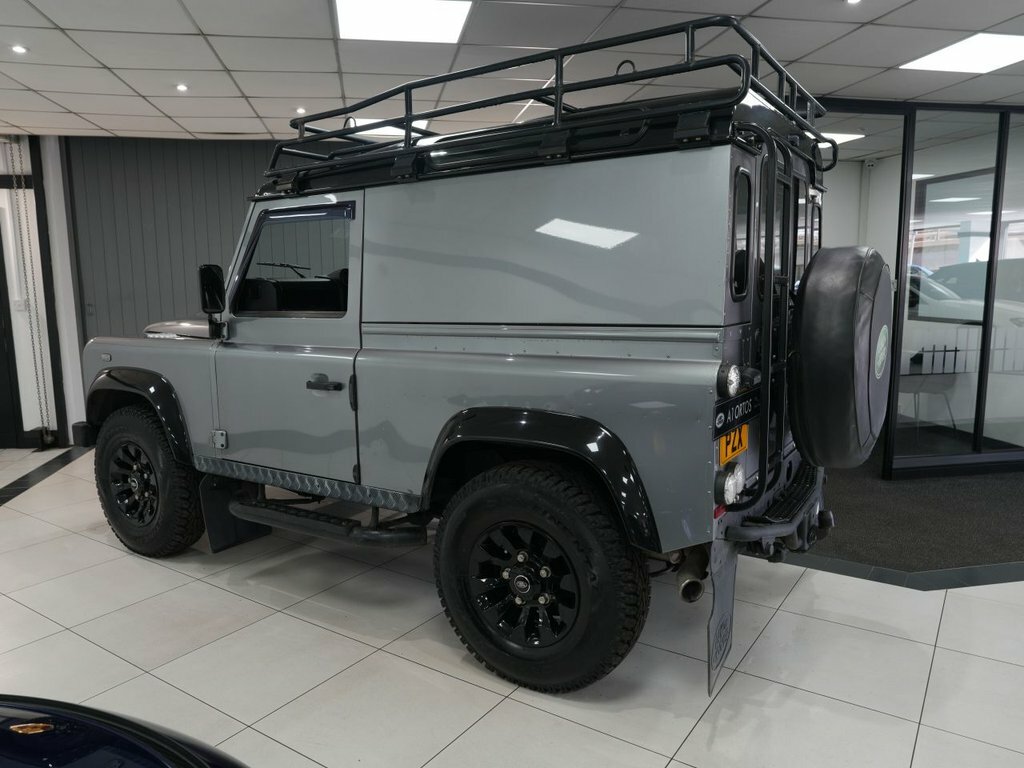 Land Rover Defender 2.2L Xtech Limited Edition BP62PZX Grey #4