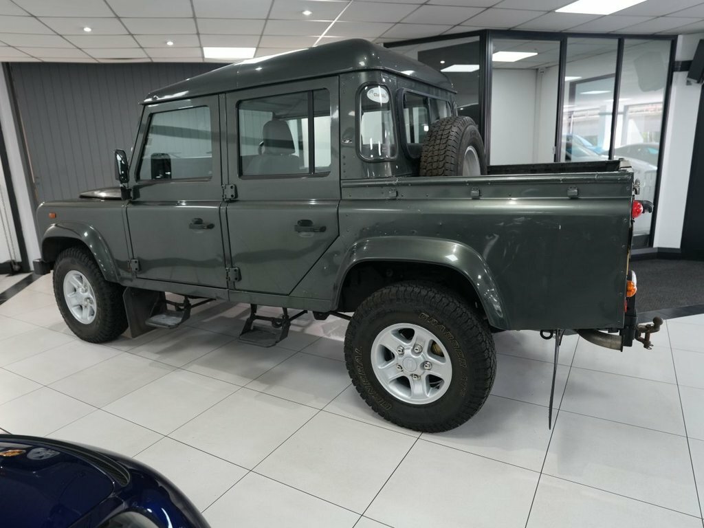 Land Rover Defender  Red #4