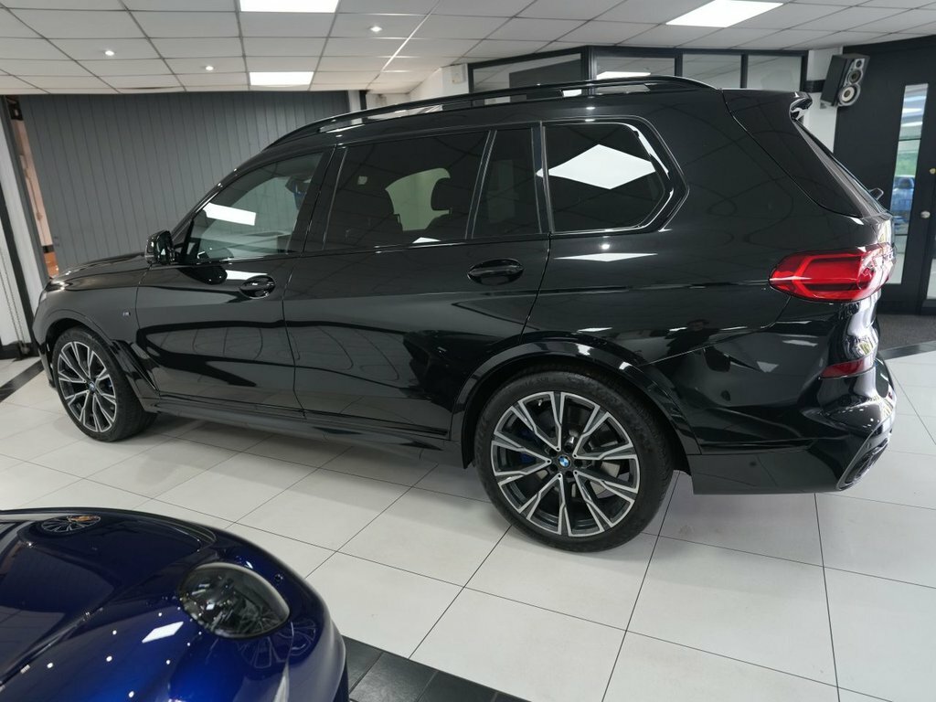 BMW X7 Suv Black #6