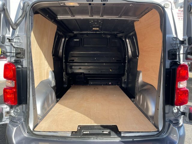 Citroen Dispatch 2.0 Bluehdi 1400 Enterprise BD22YGZ Grey #2