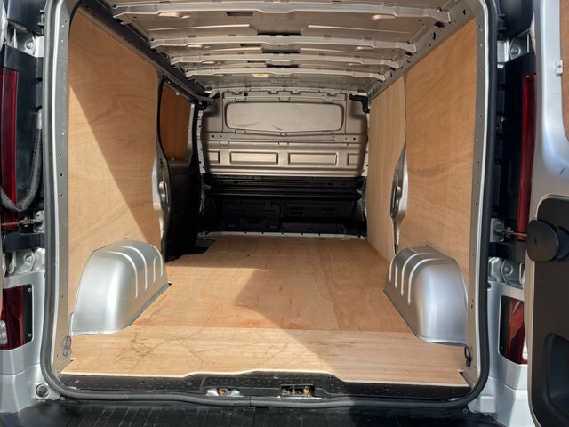 Vauxhall Vivaro 1.6 Cdti 2900 Sportive CN68ZVJ Silver #2
