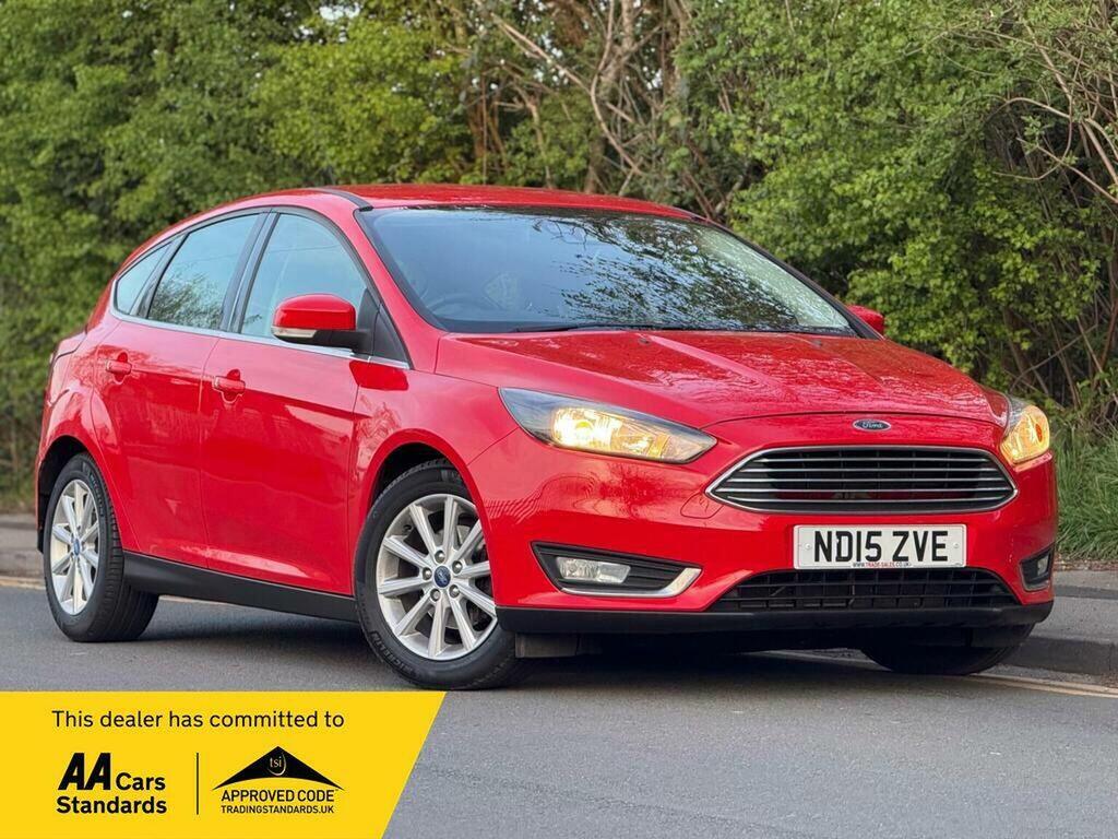 Ford Focus Hatchback 1.6 Titanium Powershift Euro 6 2015 Red