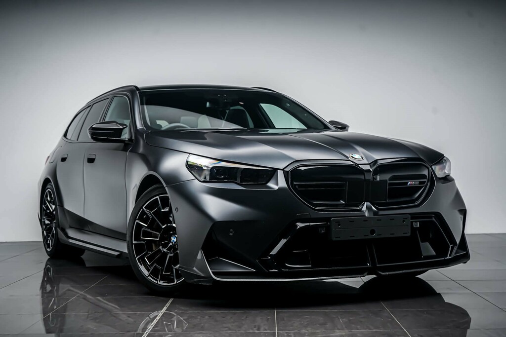 BMW M5 22.1Kwh Touring Plug-in Hybrid Steptronic X