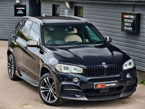 BMW X5 3.0 X5 M50d YB18MWC Black