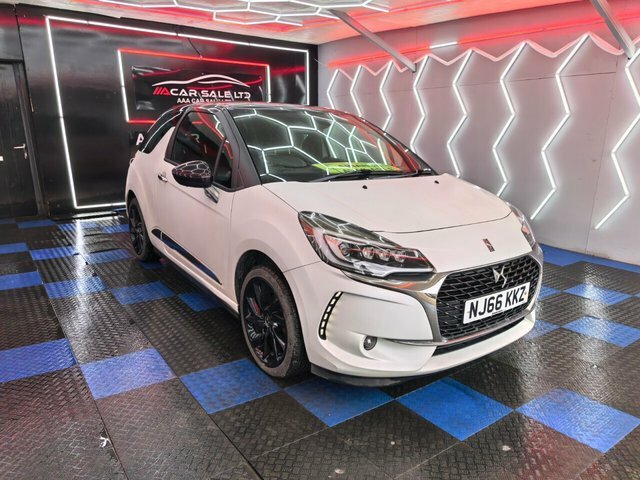 DS DS 3 1.2 Puretech Givenchy Le Makeup Hatchback Petr NJ66KKZ White #3