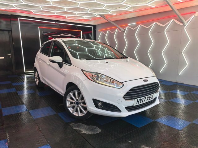 Ford Fiesta 1.0T Ecoboost Titanium Hatchback White