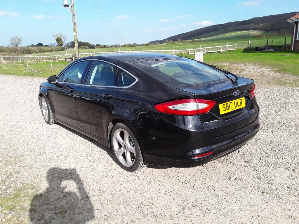 Ford Mondeo Hatchback 2.0 Tdci Titanium 2017 SB17ULR Black #5