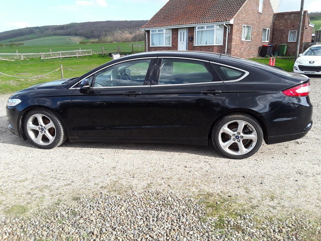 Ford Mondeo Hatchback 2.0 Tdci Titanium 2017 SB17ULR Black #4