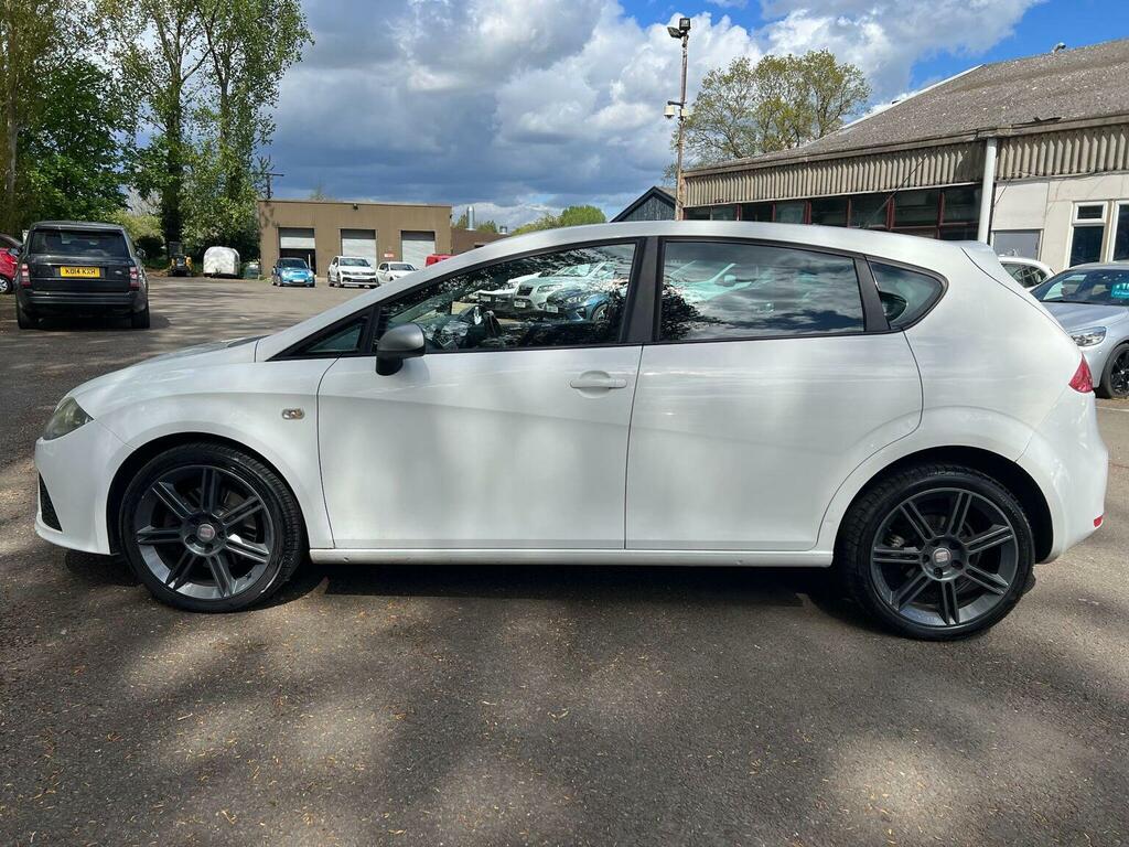 Seat Leon Hatchback 2.0 Tdi Fr Euro 4 200857 White #4