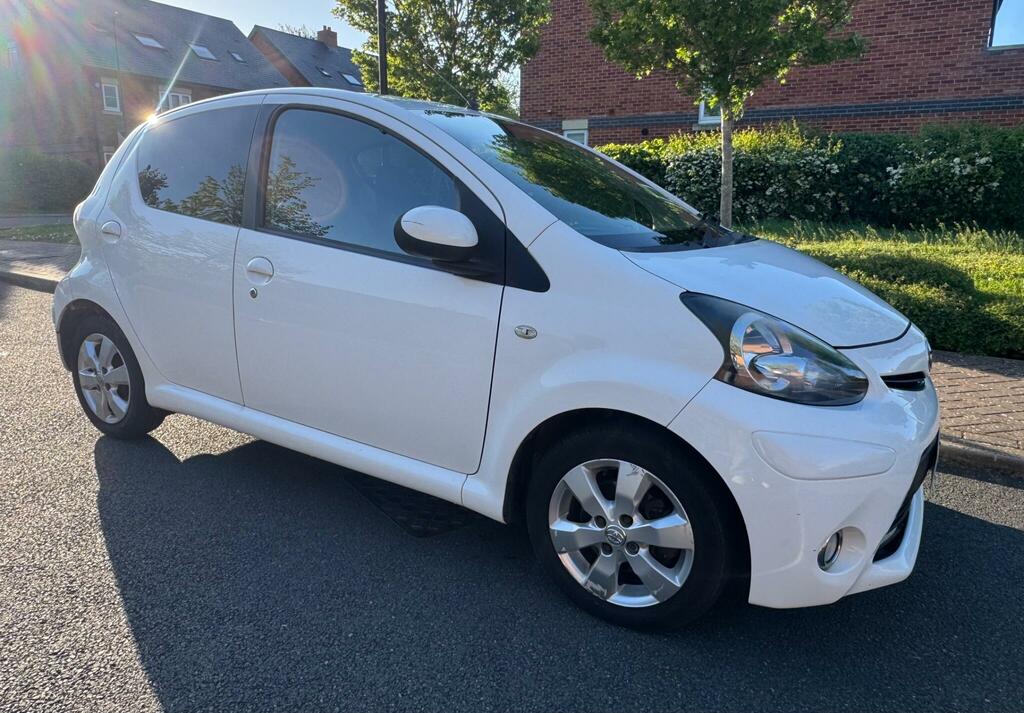 Toyota Aygo 1.0 Vvt-i Fire Euro 5 FE62HJJ White #4