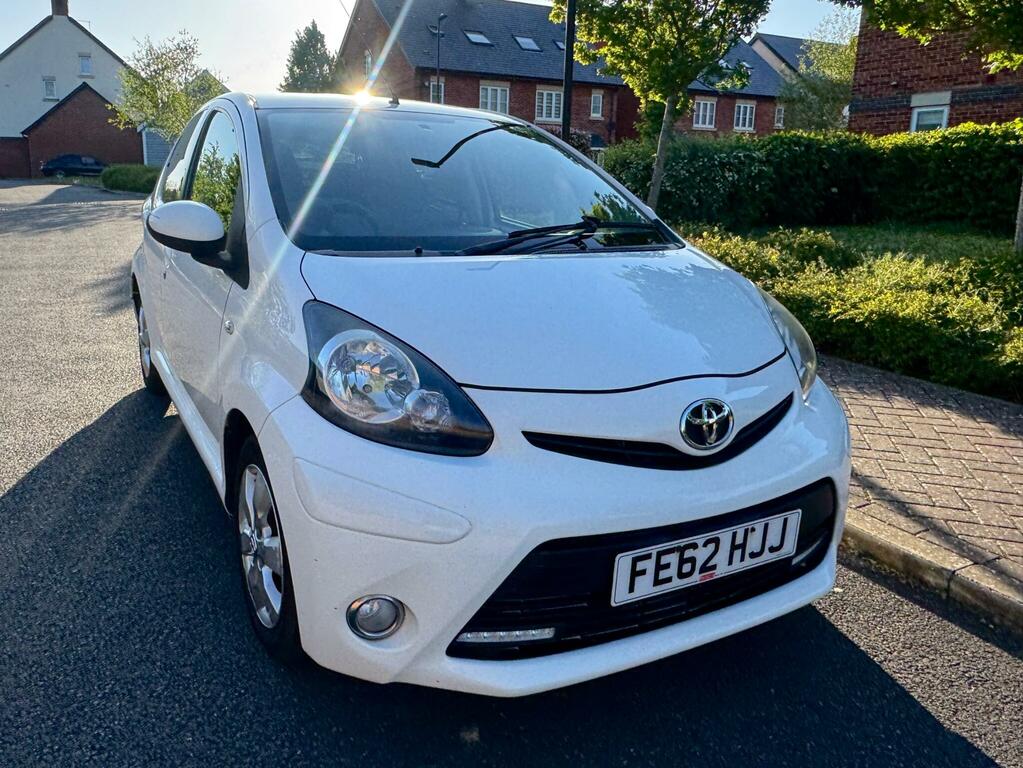 Toyota Aygo 1.0 Vvt-i Fire Euro 5 FE62HJJ White #3