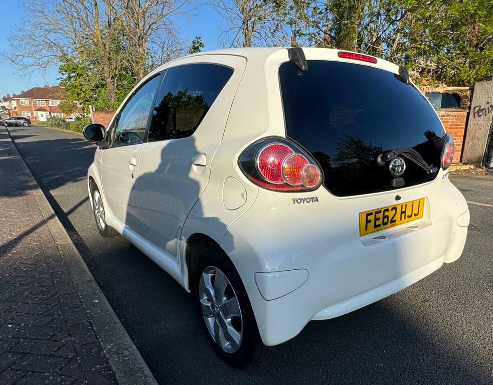 Toyota Aygo 1.0 Vvt-i Fire Euro 5 FE62HJJ White #5