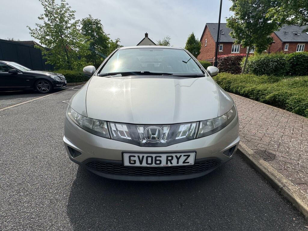 Honda Civic 1.8 I-vtec Se I-shift Silver #2