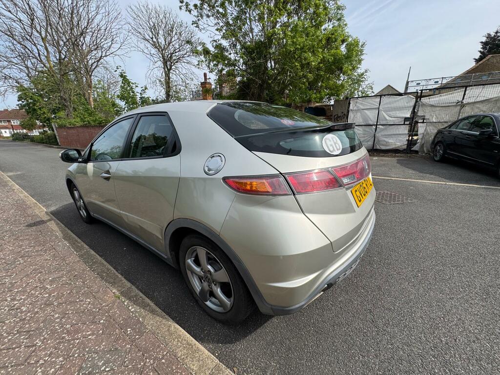 Honda Civic 1.8 I-vtec Se I-shift Silver #4