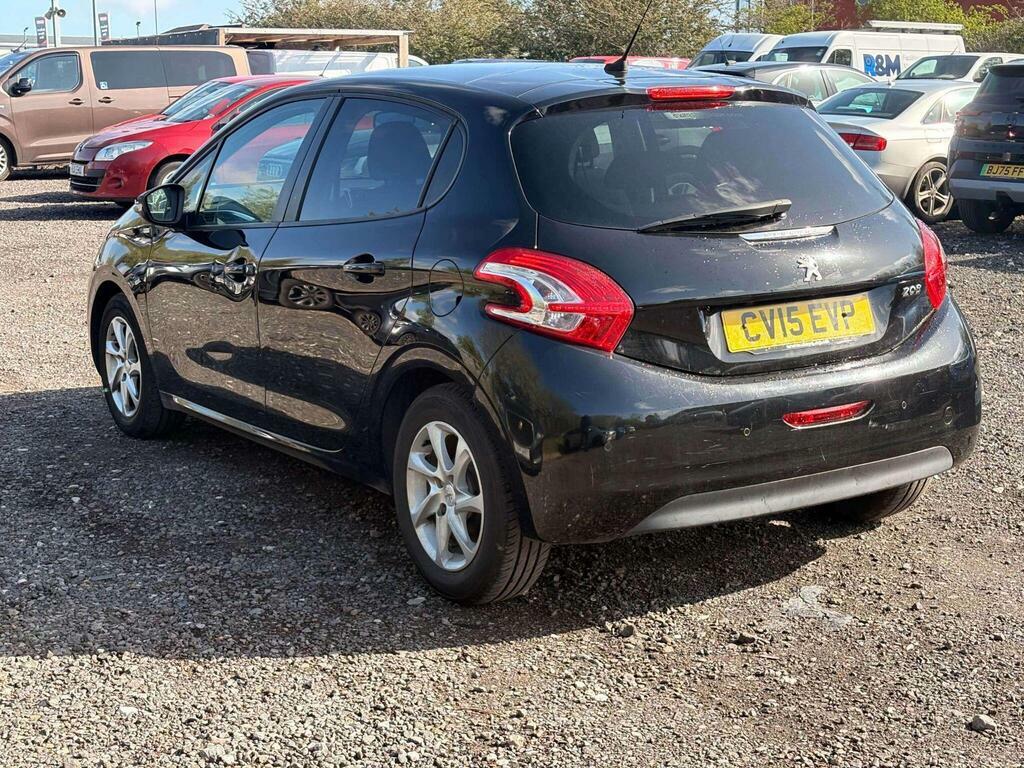 Peugeot 208 1.2 Vti Puretech Style Euro 6 CV15EVP Black #2