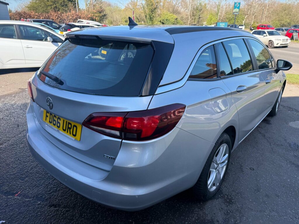 Vauxhall Astra 1.6 Cdti Tech Line Sports Tourer Euro 6 FD66URO Silver #4