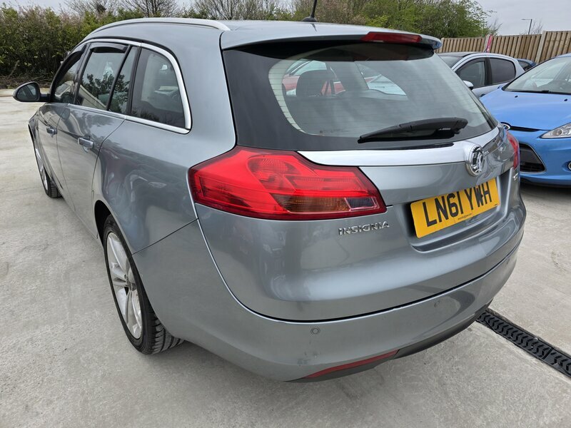 Vauxhall Insignia 2.0-insignia-exclusive-158-cdti-auto-5dr LN61YWH Silver #5