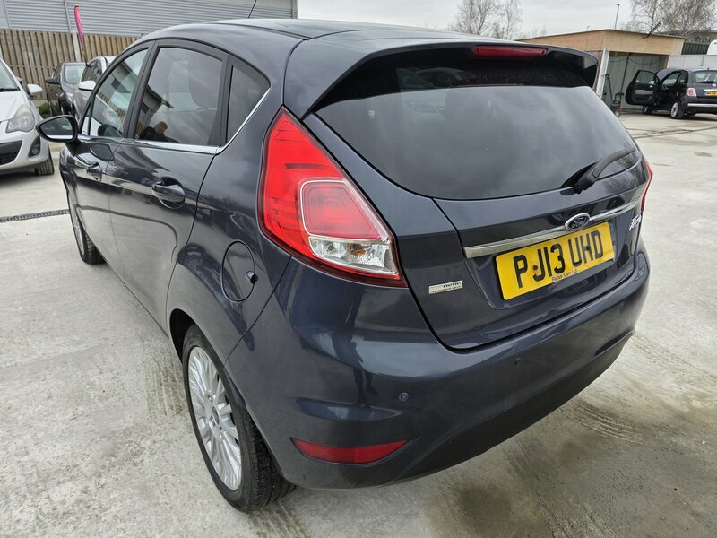Ford Fiesta 1.0-Fiesta-titanium-5dr PJ13UHD Grey #5