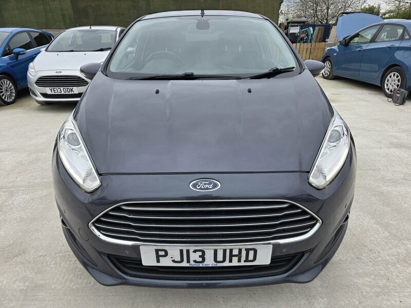 Ford Fiesta 1.0-Fiesta-titanium-5dr PJ13UHD Grey #2