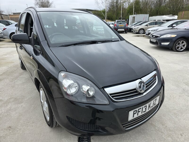 Vauxhall Zafira 1.6-Zafira-exclusive-nav-5dr Black
